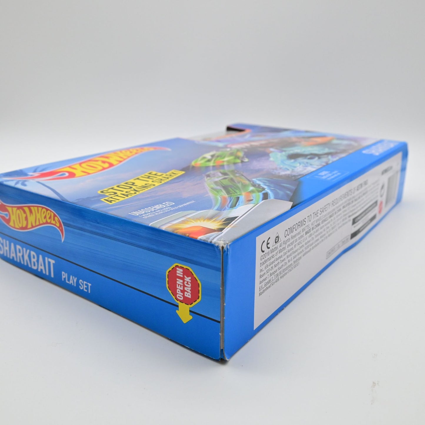Hot Wheels Sharkbait Play Set