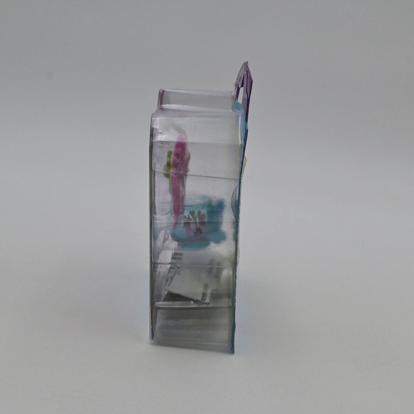 Polly Pocket Flumbrella & Hat Ray Color-Change Figures