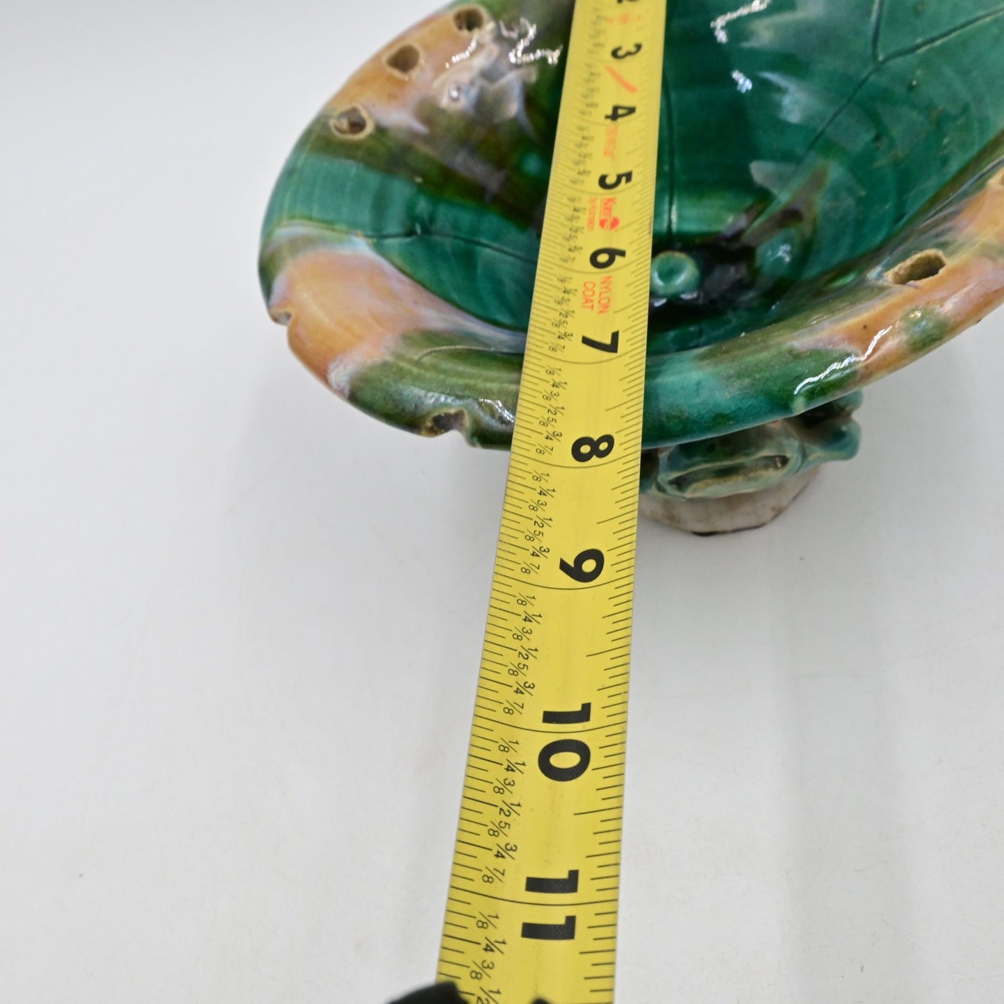 Majolica Style 2 Frogs Under A Lotus Leaf Pedestal Bowl/Planter/Center Piece