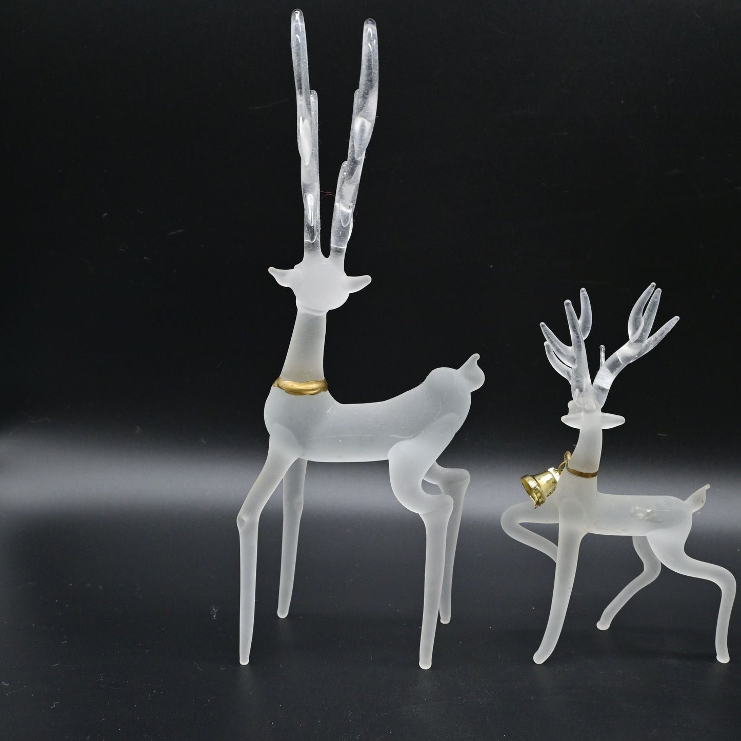 Frosted Glass Reindeer Glass Pair Of 2 Holiday Christmas Figurines