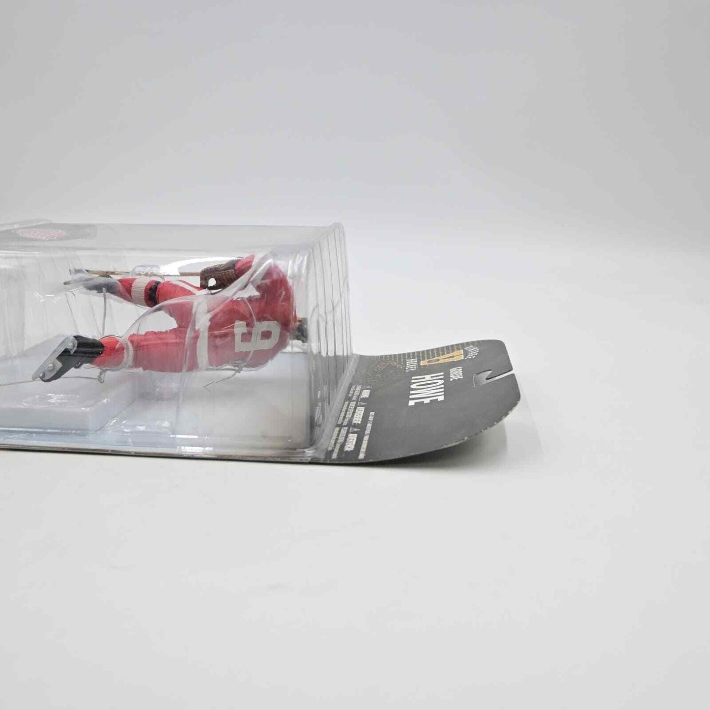 2008 McFarlane Sports NHL Gordie Howe Red Wings Legends Red Jersey
