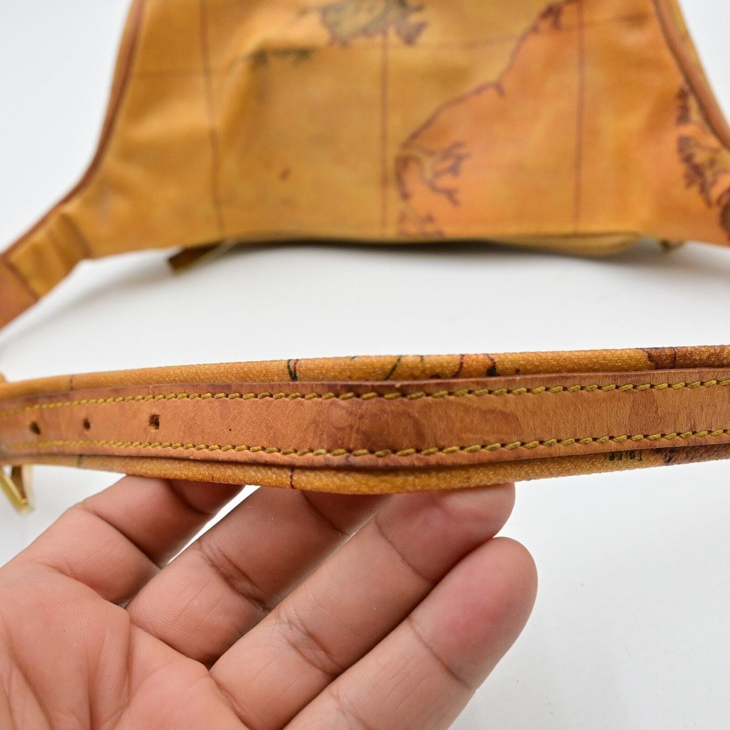 Alviro Martini Fanny/Waistband World Map Zippered Bag