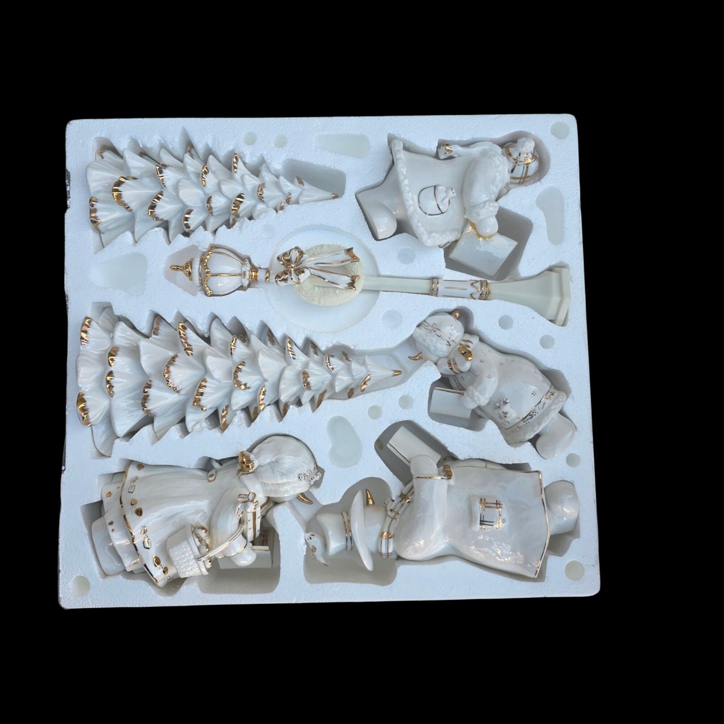 Member's Mark Snowman Choir Set - Box Damage & 1 Figure Damage
