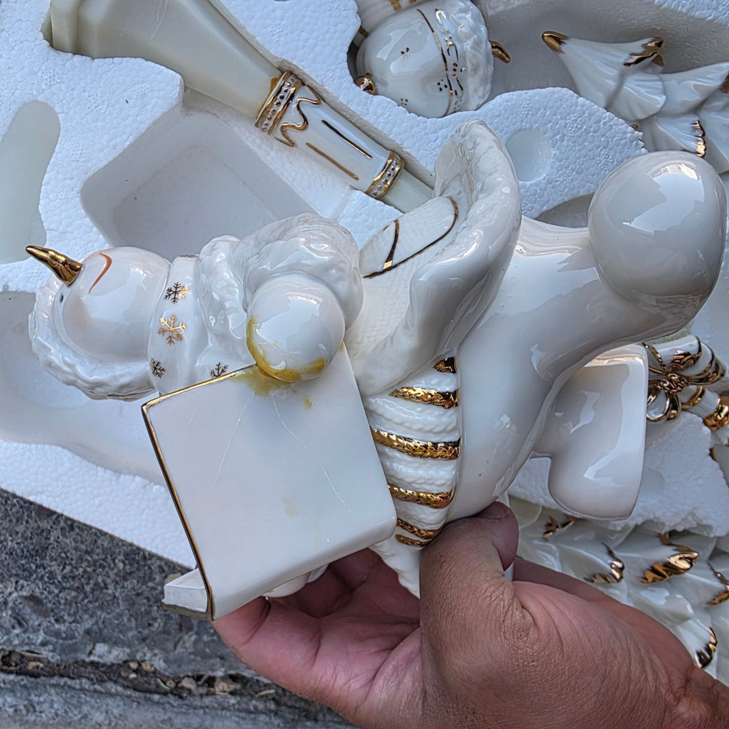 Member's Mark Snowman Choir Set - Box Damage & 1 Figure Damage
