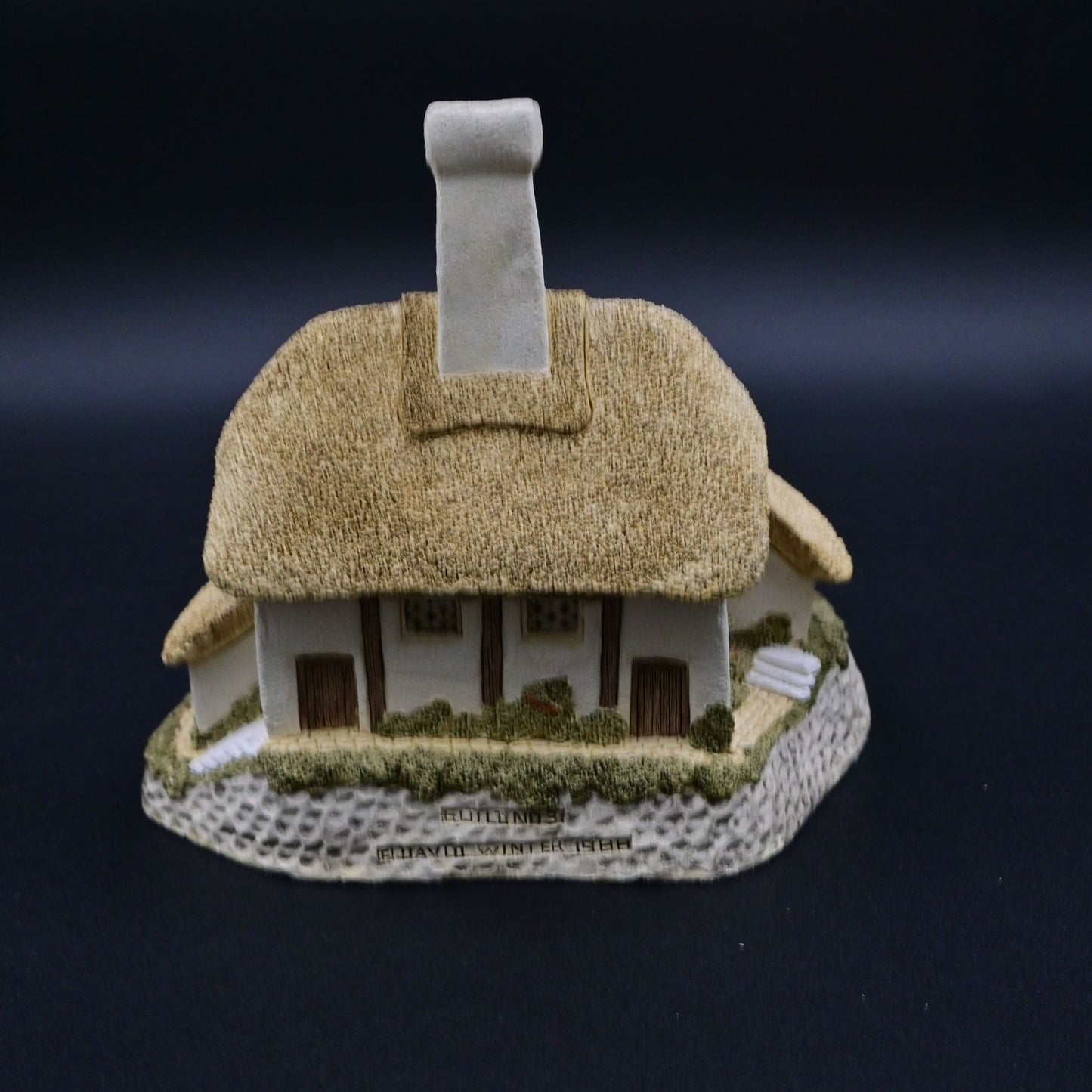 Vintage 1988 David Winter Cottages The Black Bess Inn