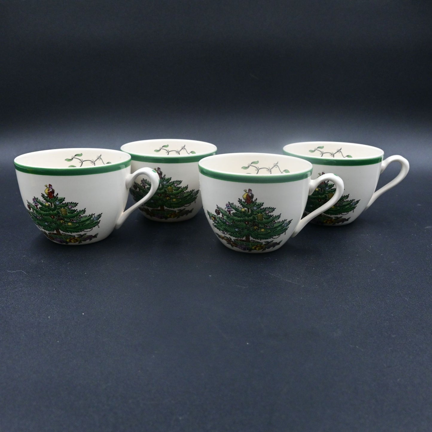 Spode Christmas Tree Teacups Saucers Set of 4 Green Trim Damaged