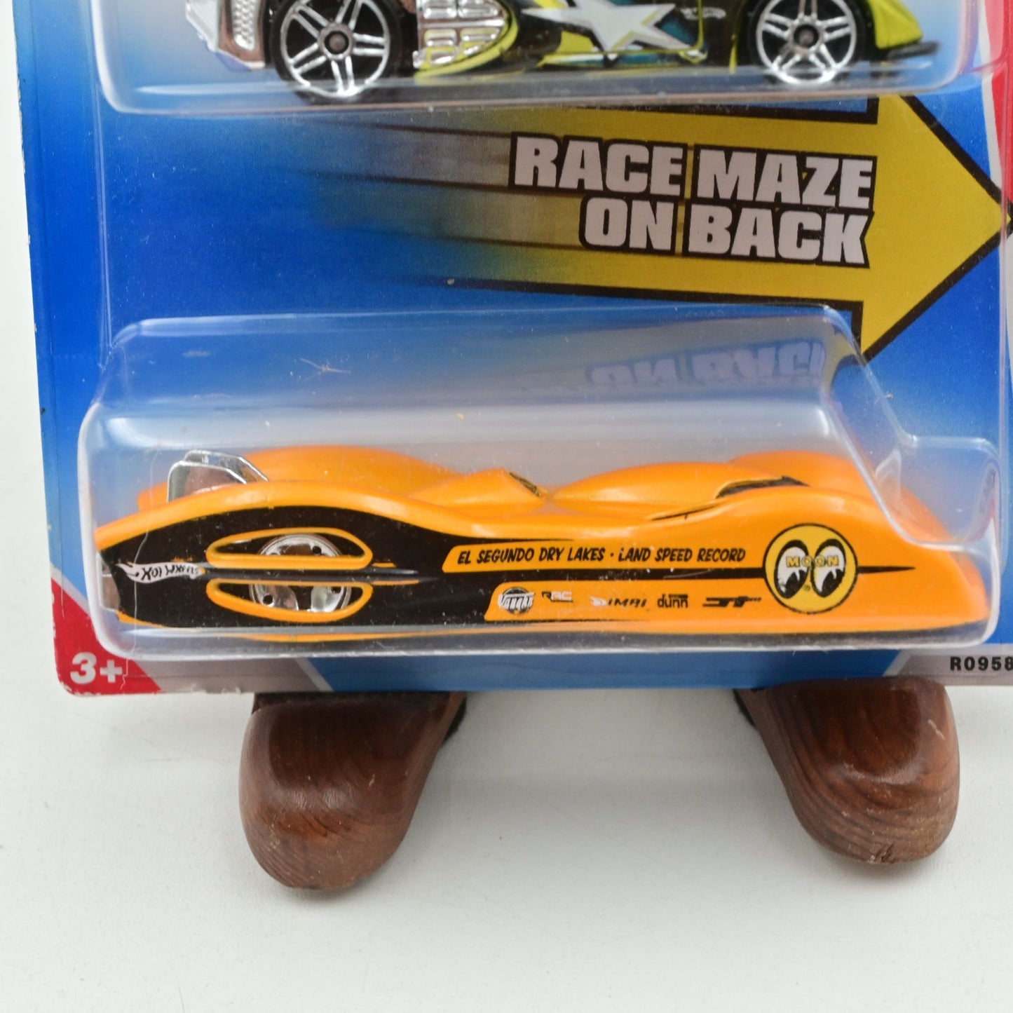 Hot Wheels A-Maze N Speedway 2-Pack Side Draft & Ground FX Die-Cast Cars