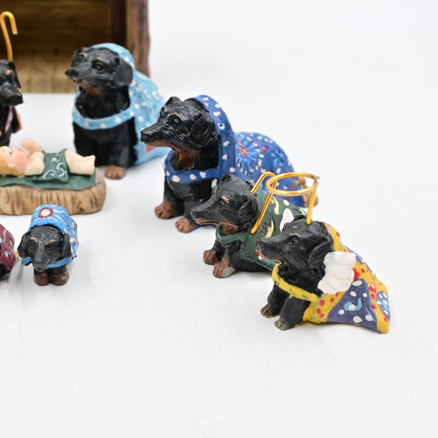 Heaven's Paws Tricia Derges Dachshund Nativity Set 11 Piece In Original Box