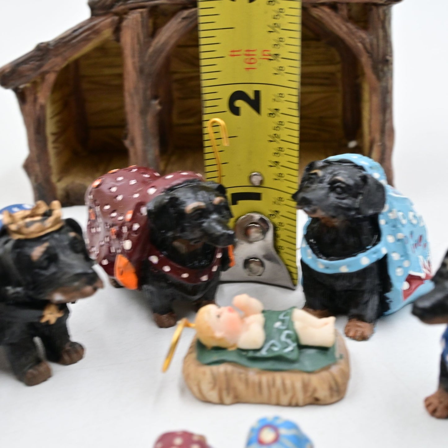 Heaven's Paws Tricia Derges Dachshund Nativity Set 11 Piece In Original Box