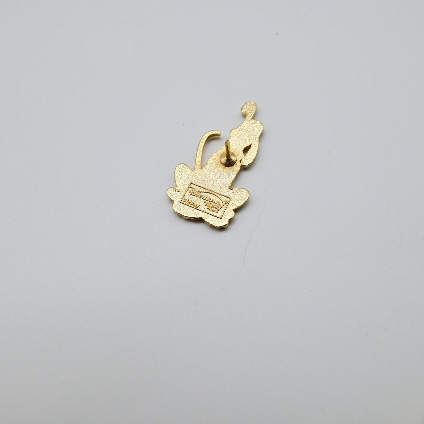 Disney Classic Pluto Sitting With One Ear Up Pin