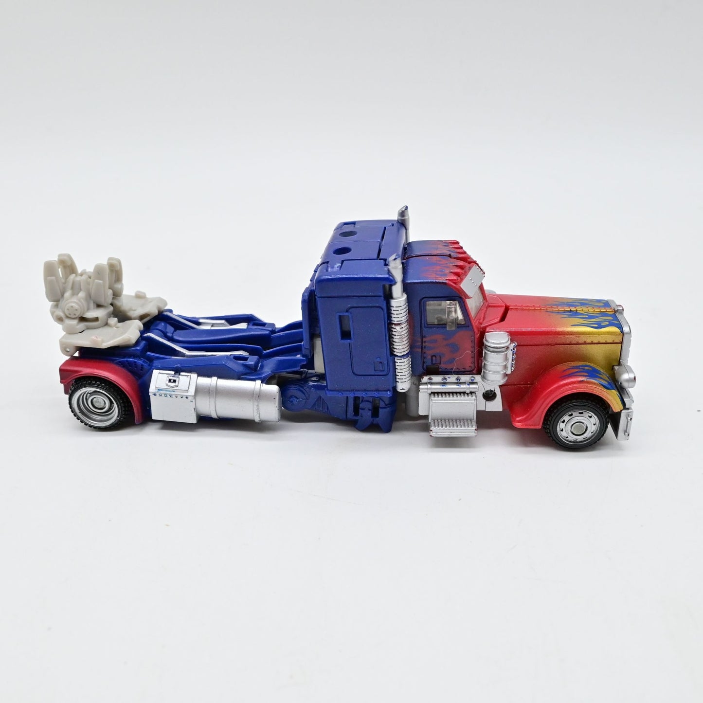 Transformers Dark Of The Moon DOTM Optimus Prime Figure Deluxe Class Incomplete
