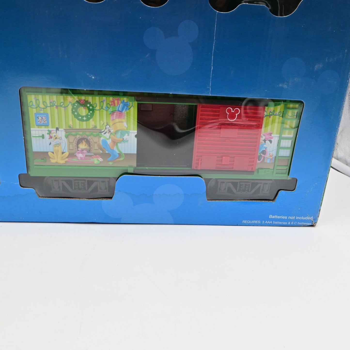 Lionel Disney Mickey Mouse Express G Gauge Battery-Powered Train Set  #711773