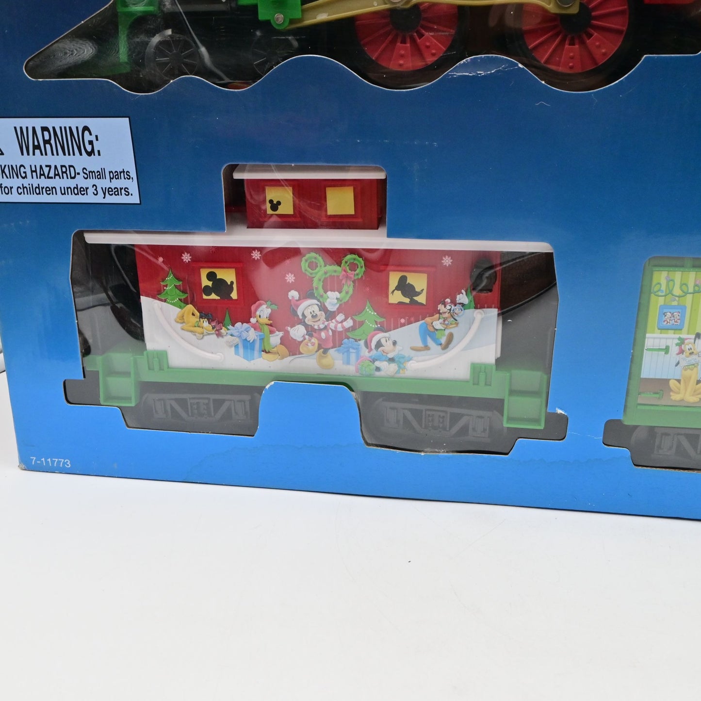 Lionel Disney Mickey Mouse Express G Gauge Battery-Powered Train Set  #711773