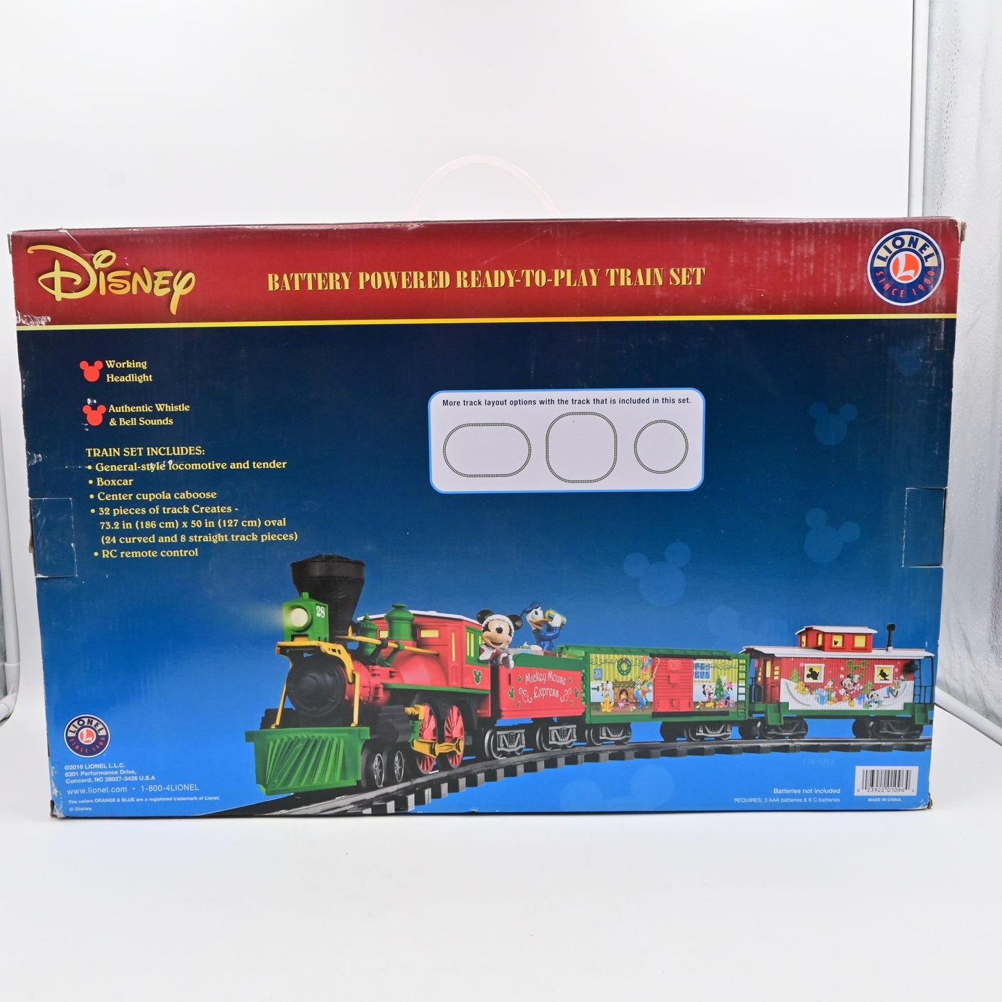 Lionel Disney Mickey Mouse Express G Gauge Battery-Powered Train Set  #711773