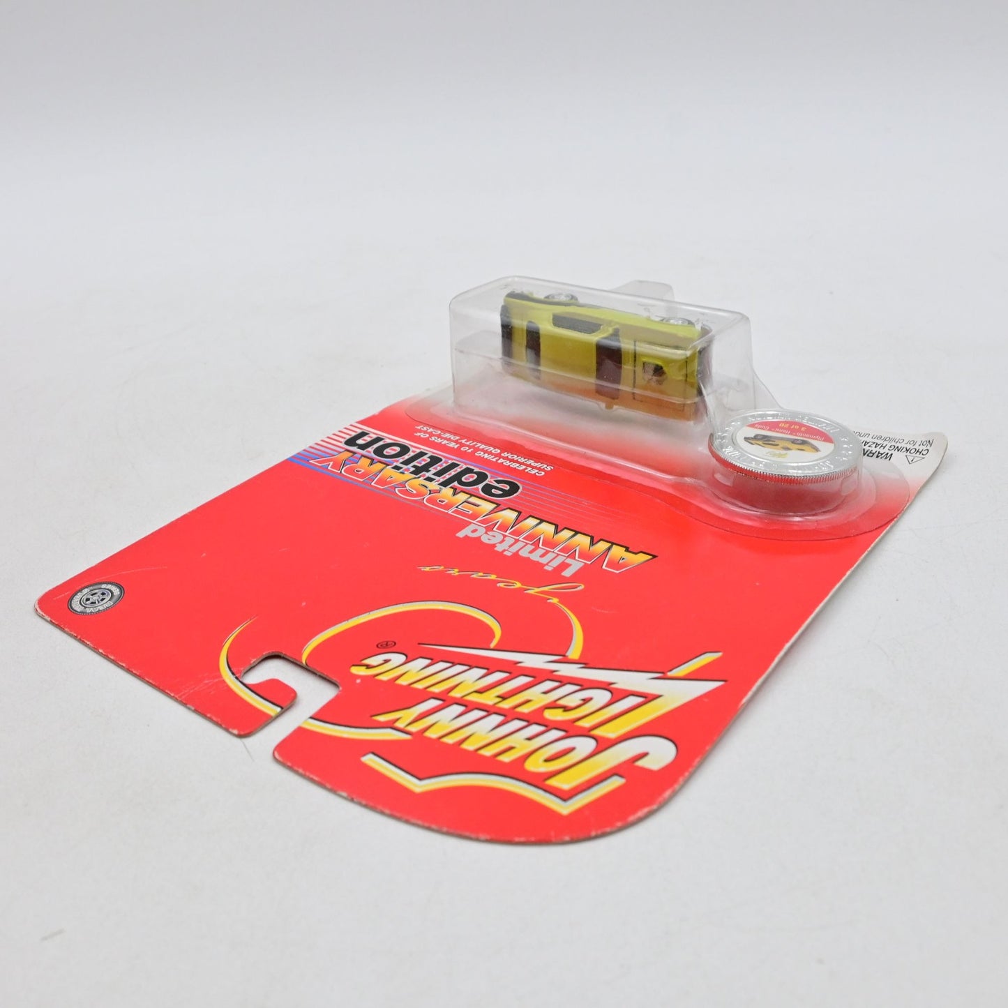 Johnny Lightning Limited Anniversary Edition Plymouth Hemi Cuda