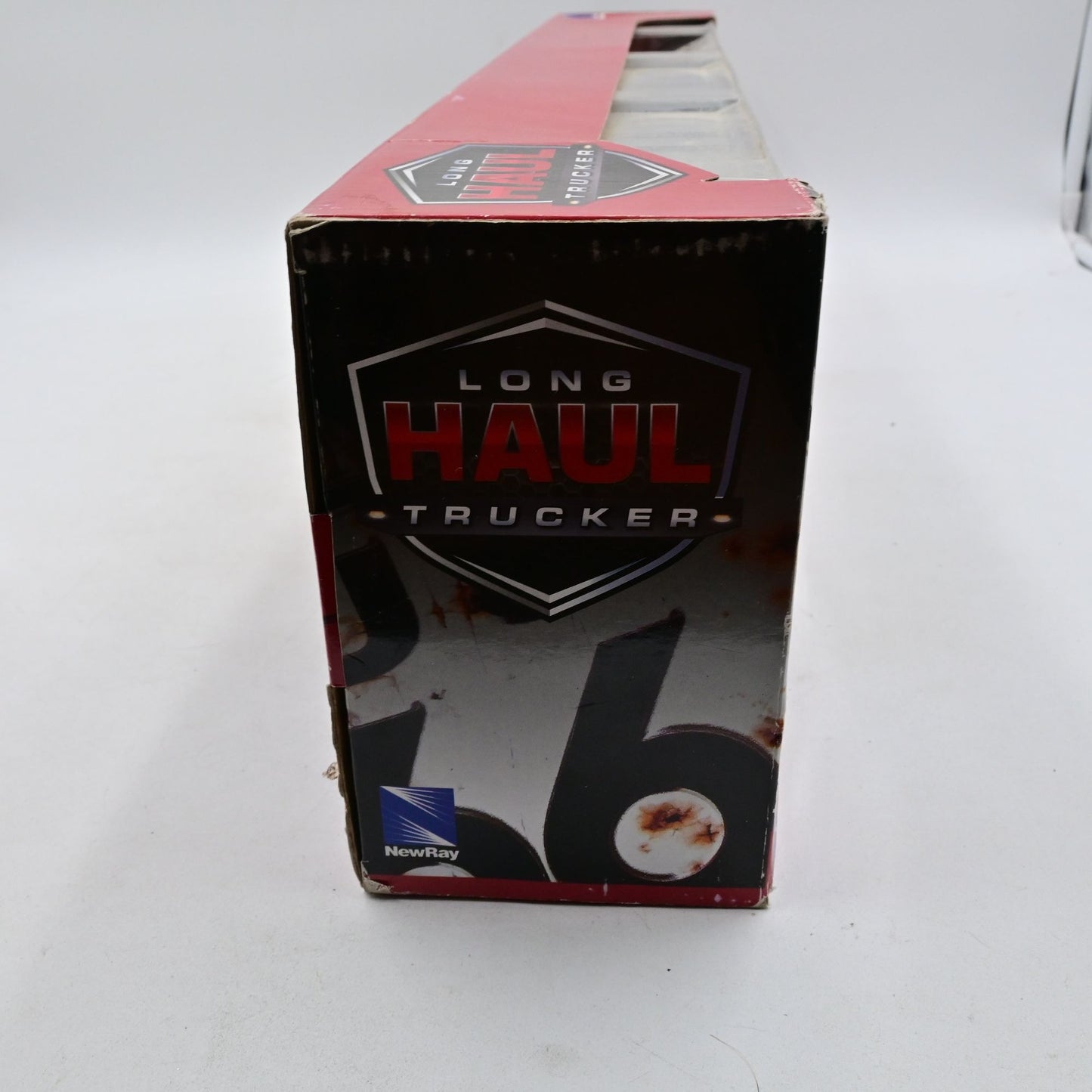 New Ray Long Haul Kenworth W900 Truck Red with Potbelly Livestock Trailer Chrome