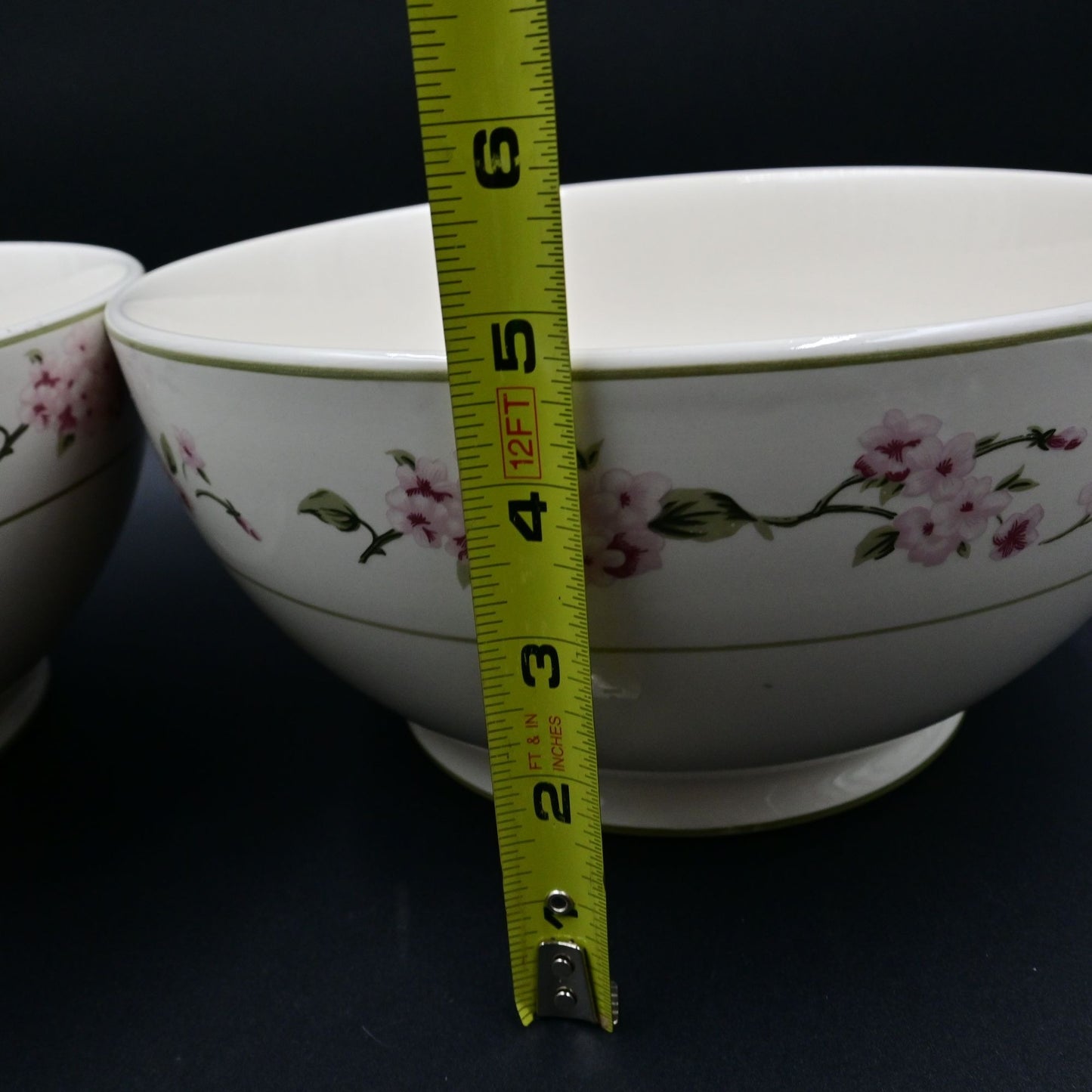 MSE Martha Stewart Everyday Pink Hydrangea 10" Mixing Bowl Set Of 2
