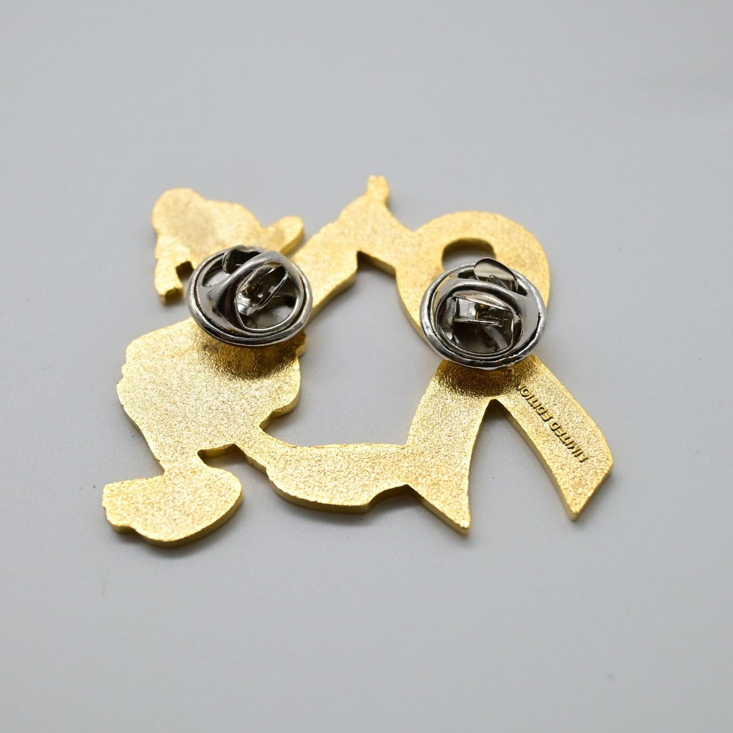 Disney Donald Duck Yellow Ribbon Fantasy Pin LE 100