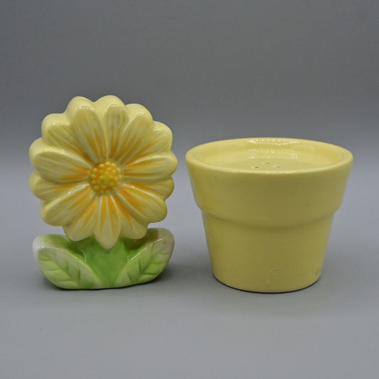 Vintage Yellow Sunflower Salt And Pepper Shakers