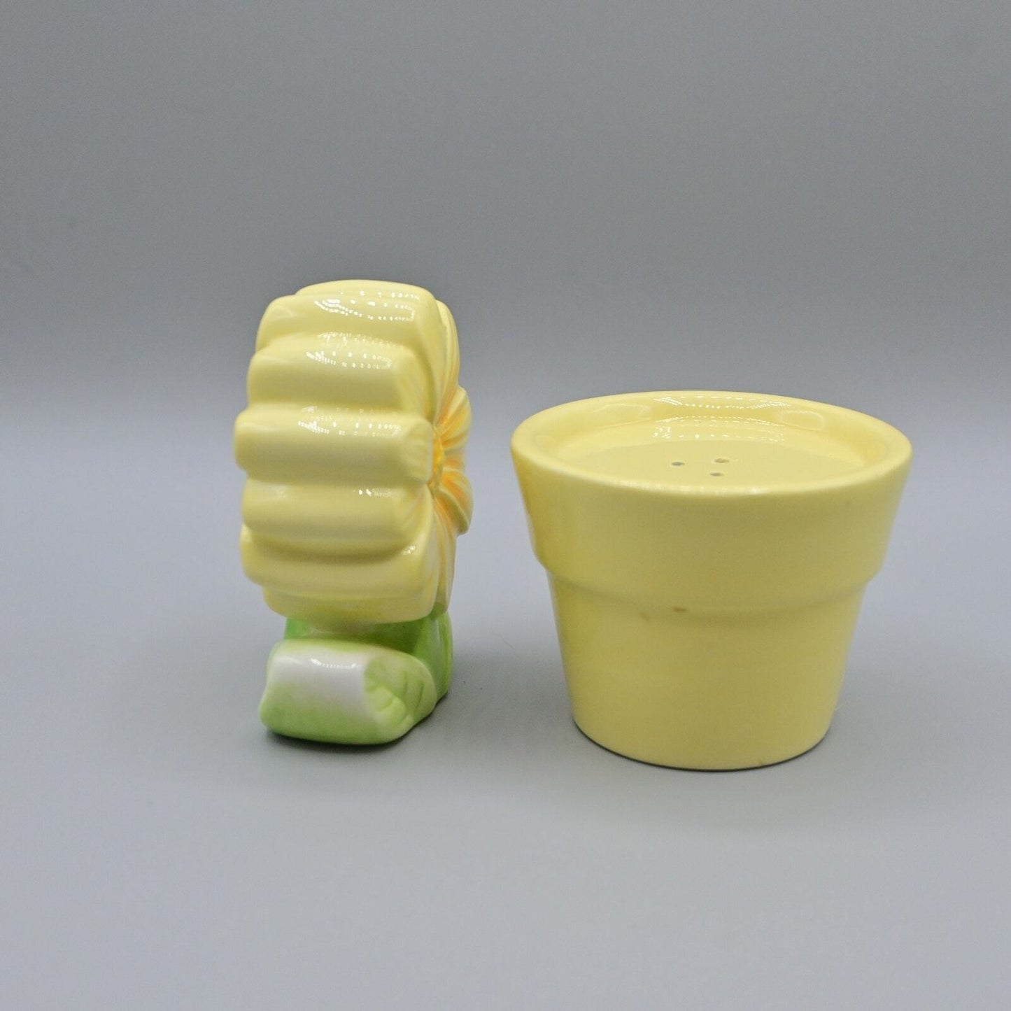 Vintage Yellow Sunflower Salt And Pepper Shakers