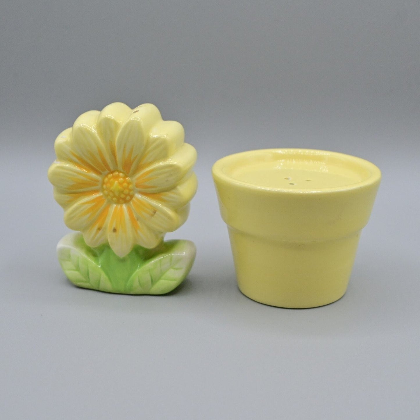 Vintage Yellow Sunflower Salt And Pepper Shakers