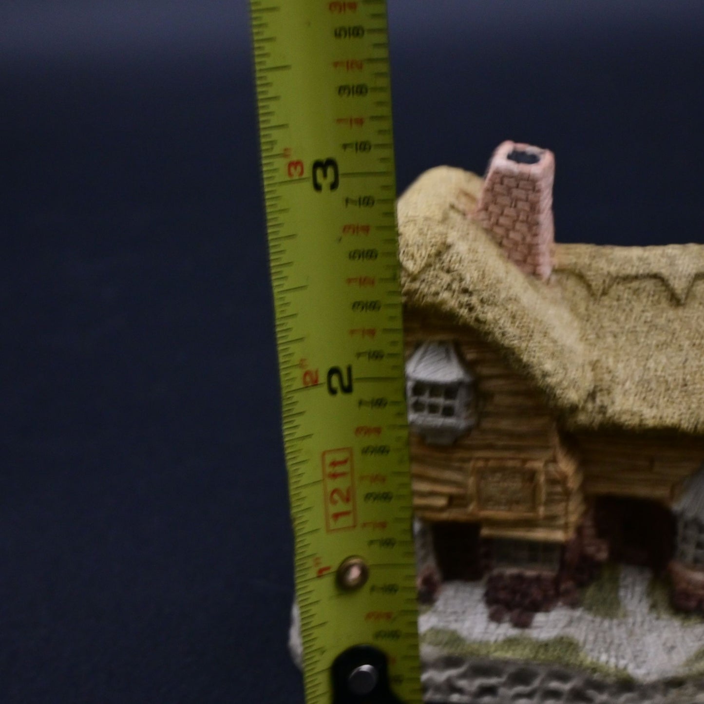 Vintage 1982 David Winter Cottages The Village Shop Figure