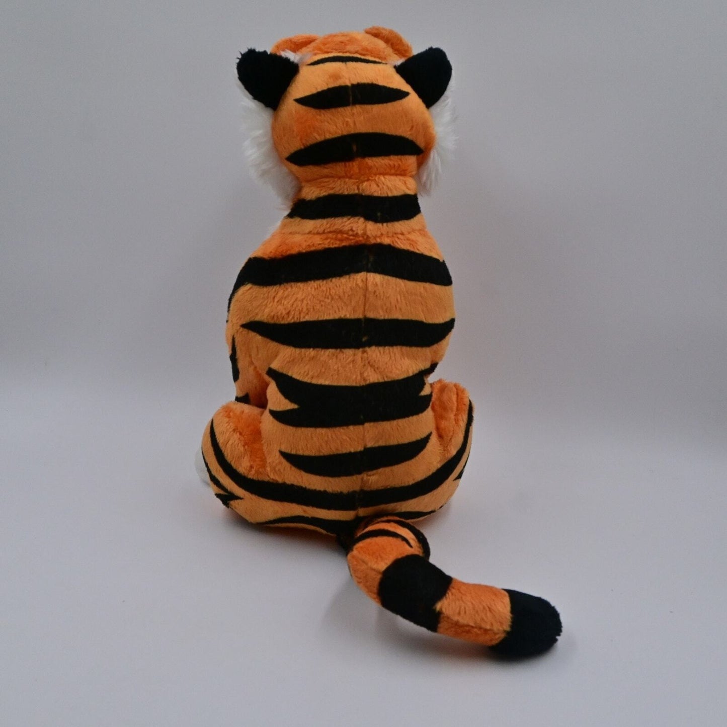 Disney Store Aladdin Rajah Exclusive Plush NWT