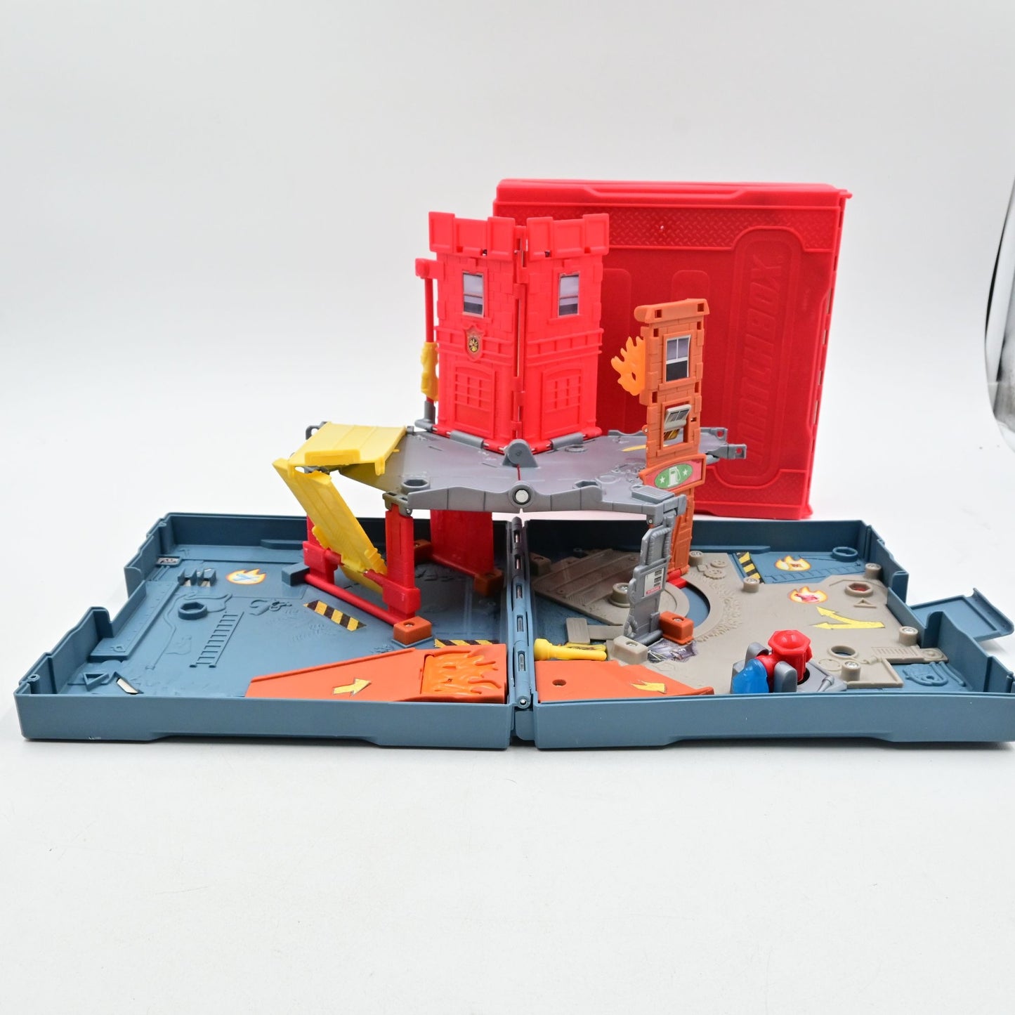 Matchbox Pop-Up Playset Garage Car Wash & Fire Station Bundle Of 2