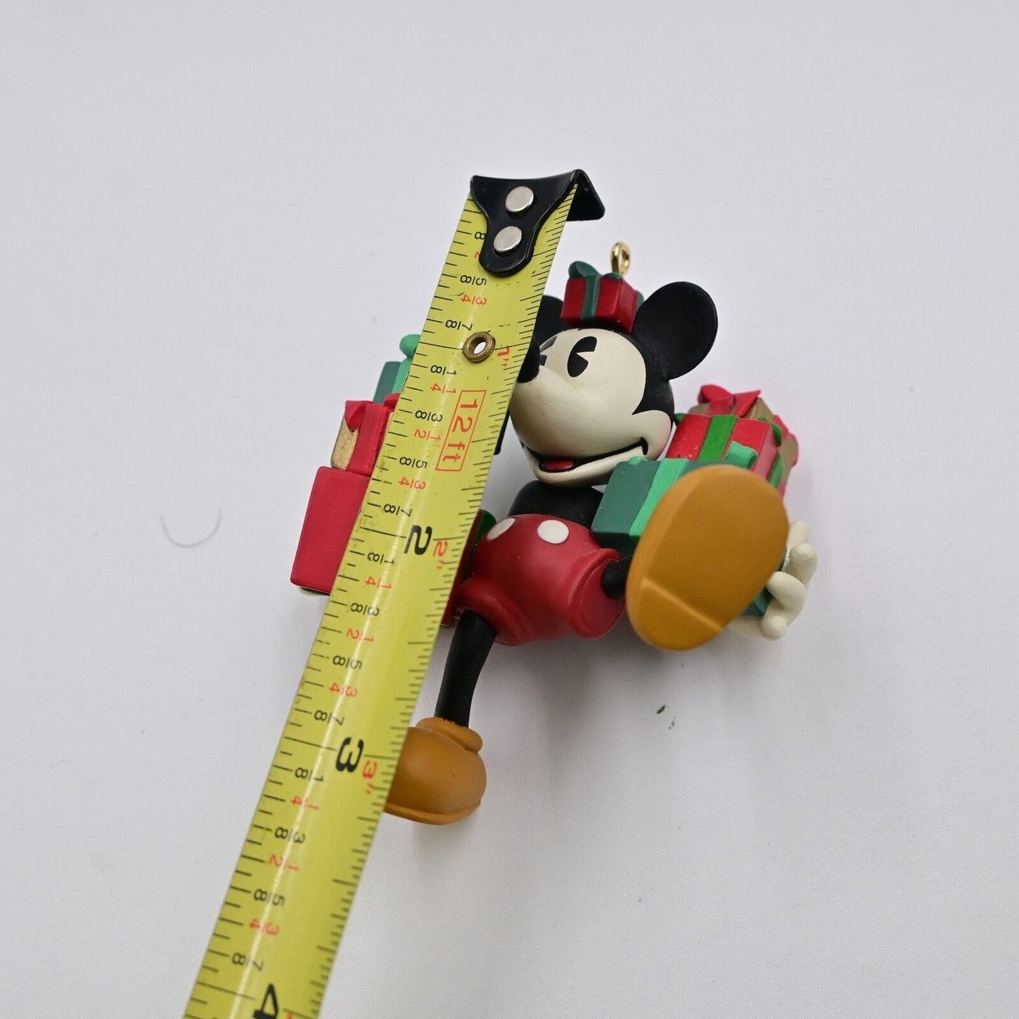 Disney Hallmark Keepsake Minnie Mouse Ready For Christmas Ornament