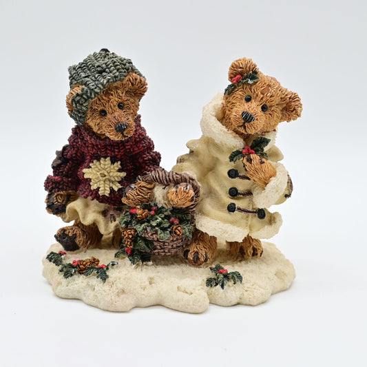 Vintage 1994 Boyds Bears & Friends Gathering Holly Figurine