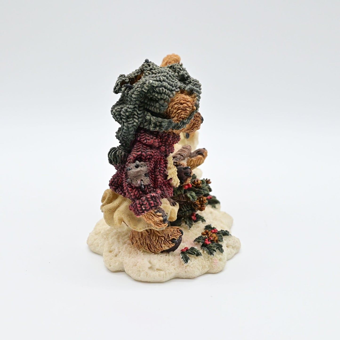 Vintage 1994 Boyds Bears & Friends Gathering Holly Figurine