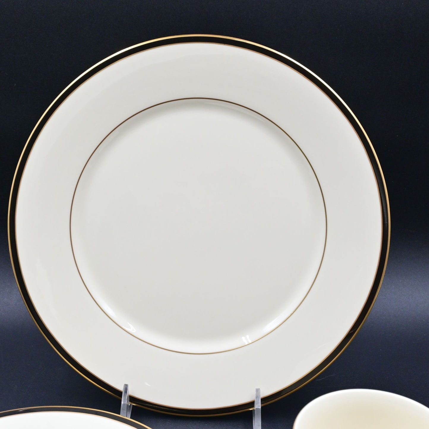 Lenox Urban Lights Black Border 24 Karat Gold Band 5 Piece Place Setting