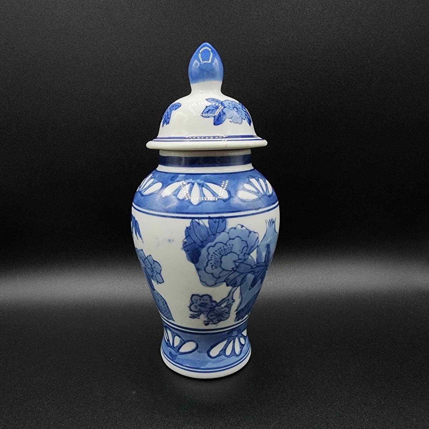 Vintage Blue and White Chinese Floral Ginger Jar Hand Made In China