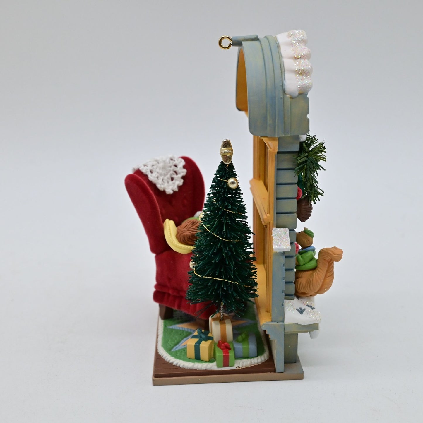 Vintage 2003 Hallmark Keepsake Christmas Window First In Series