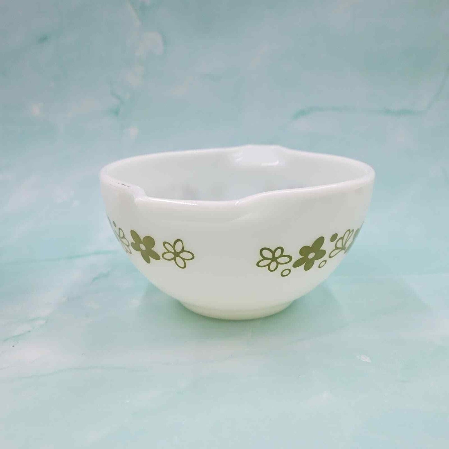 Vintage Pyrex Cinderella Green Daisy And Brown Pyrex Mixing  Bowls
