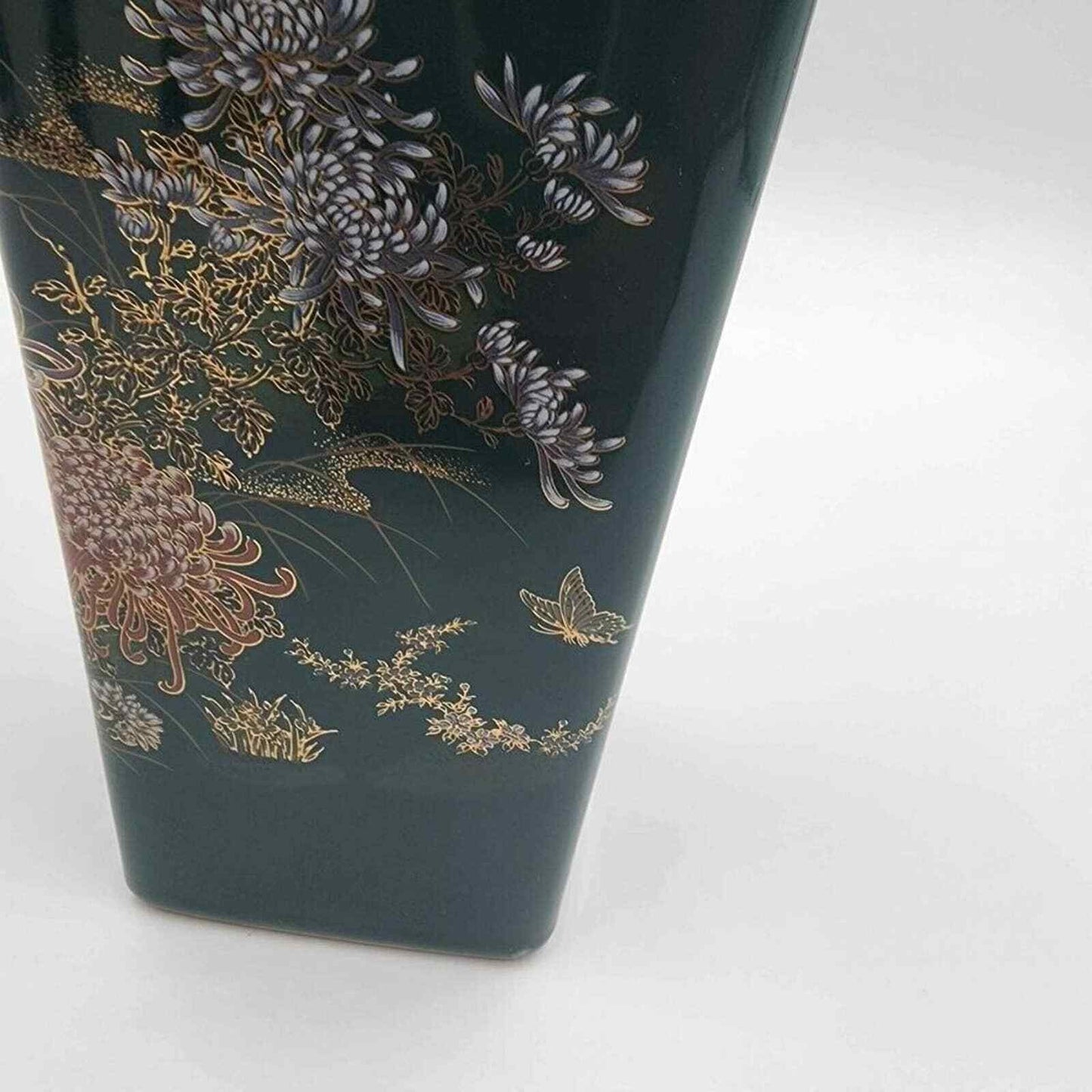 Vintage Toyo Jade Kiku Made In Japan Vase