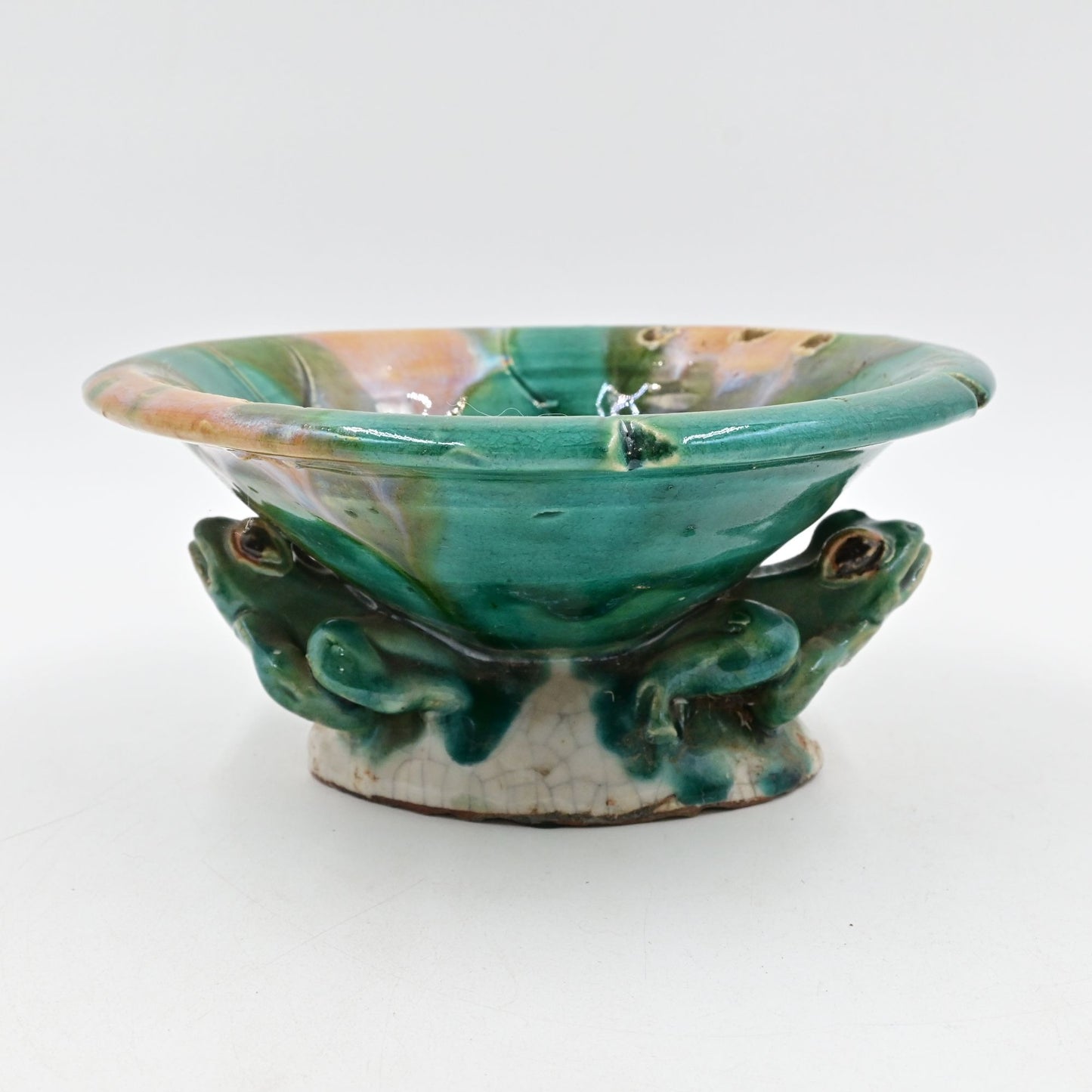 Majolica Style 2 Frogs Under A Lotus Leaf Pedestal Bowl/Planter/Center Piece