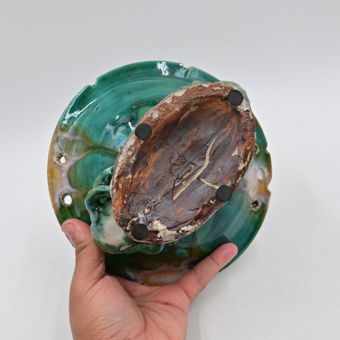 Majolica Style 2 Frogs Under A Lotus Leaf Pedestal Bowl/Planter/Center Piece