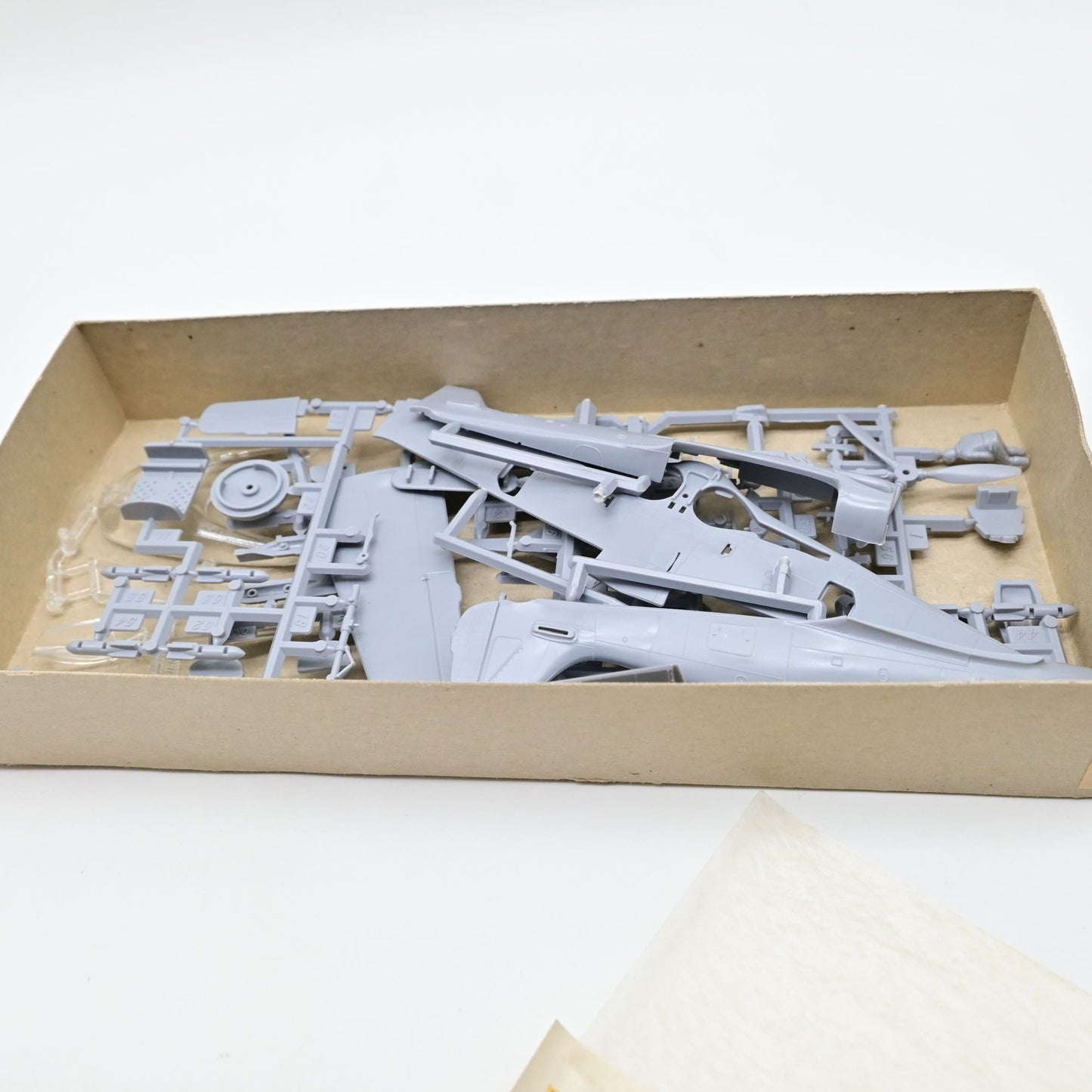 Airfix 1/72 Fw 190F-8 Model Kit Series 2