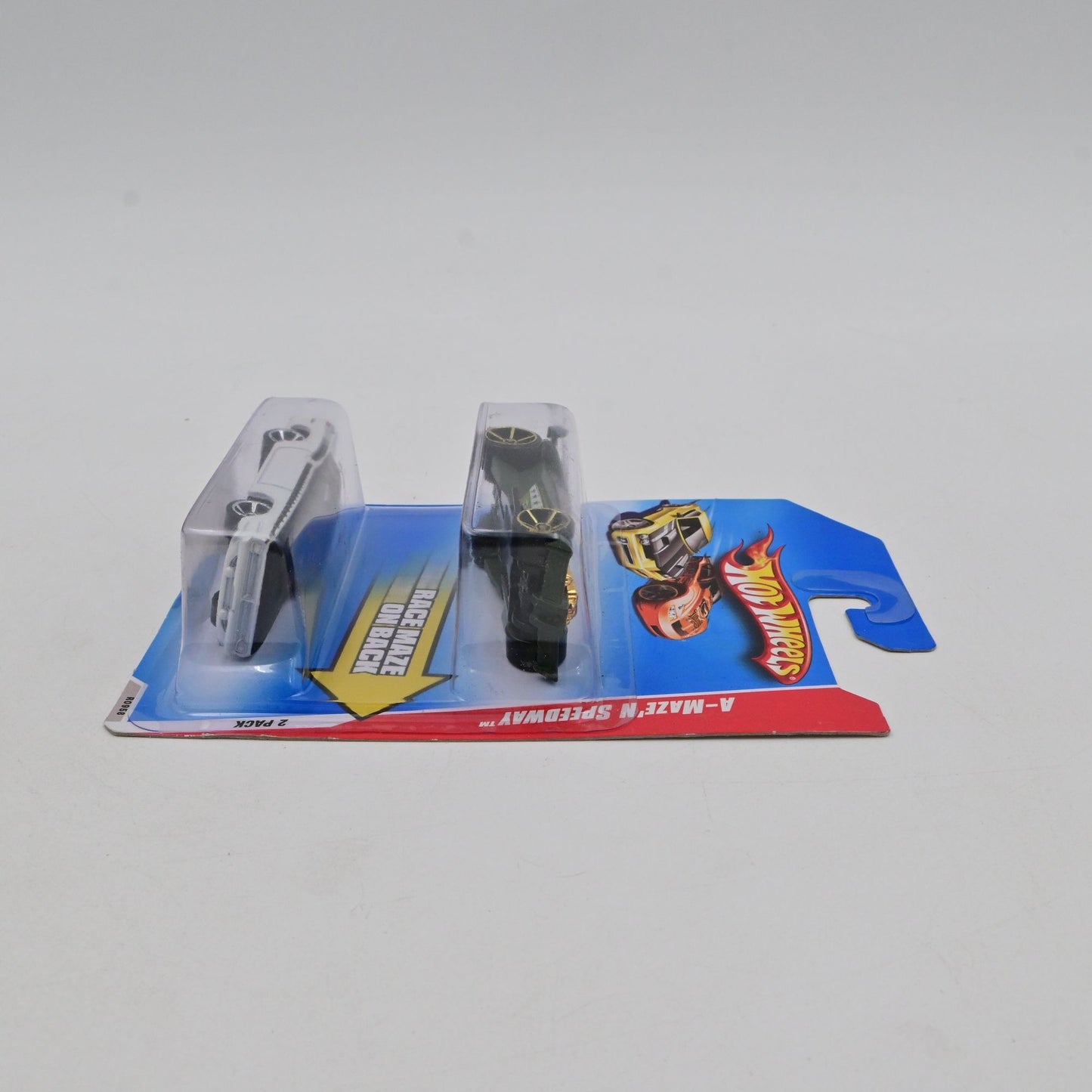 Hot Wheels A-Maze N Speedway 2-Pack Draft King & '70 Plymouth AAR Cuda Die-Cast
