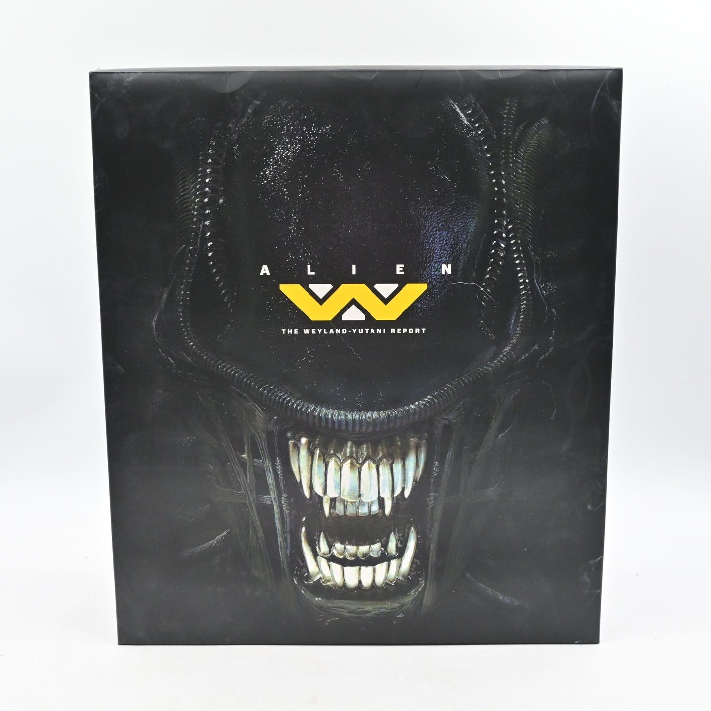 Alien: The Weyland-Yutani Report Sideshow Collectibles Hardcover Collector Edition