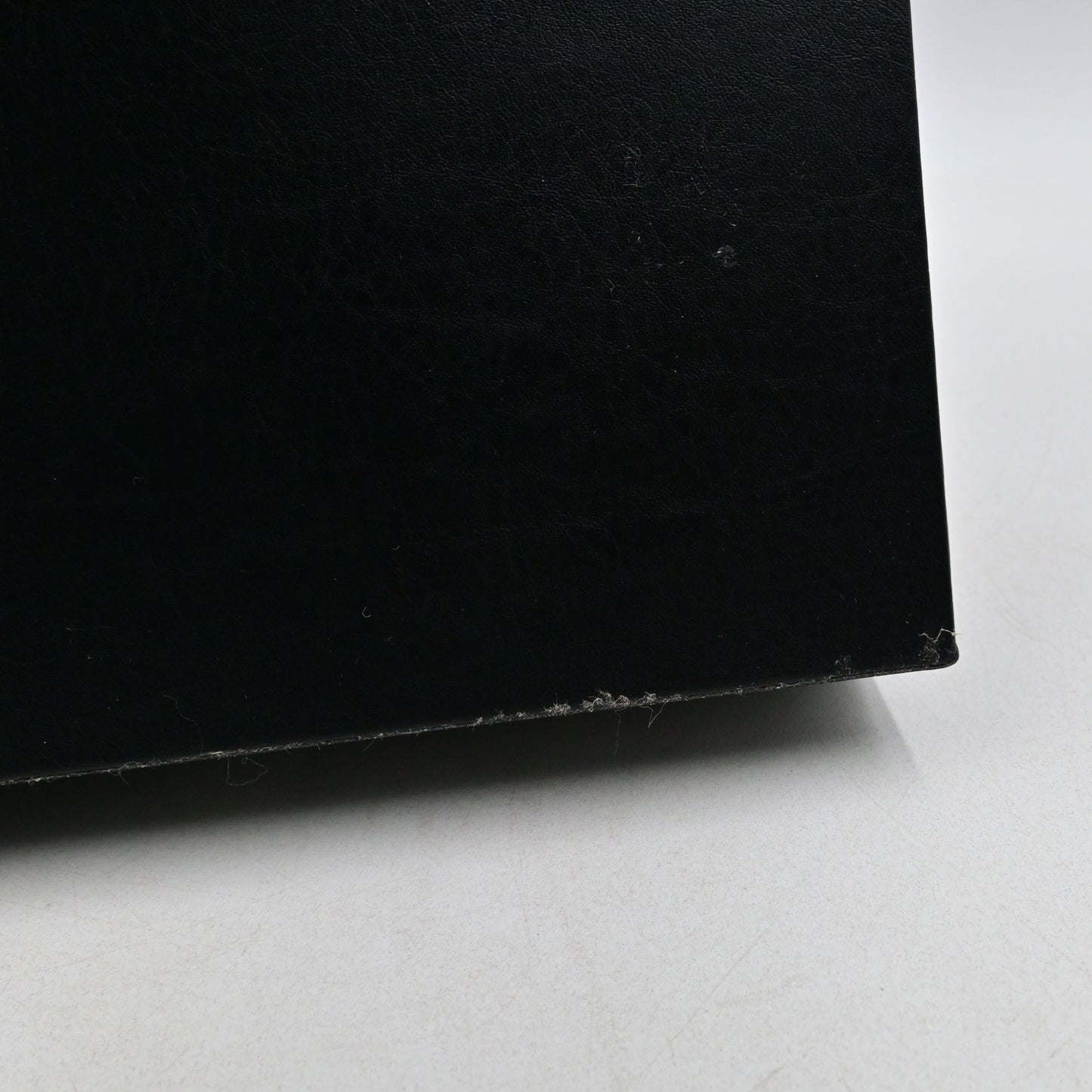 Alien: The Weyland-Yutani Report Sideshow Collectibles Hardcover Collector Edition