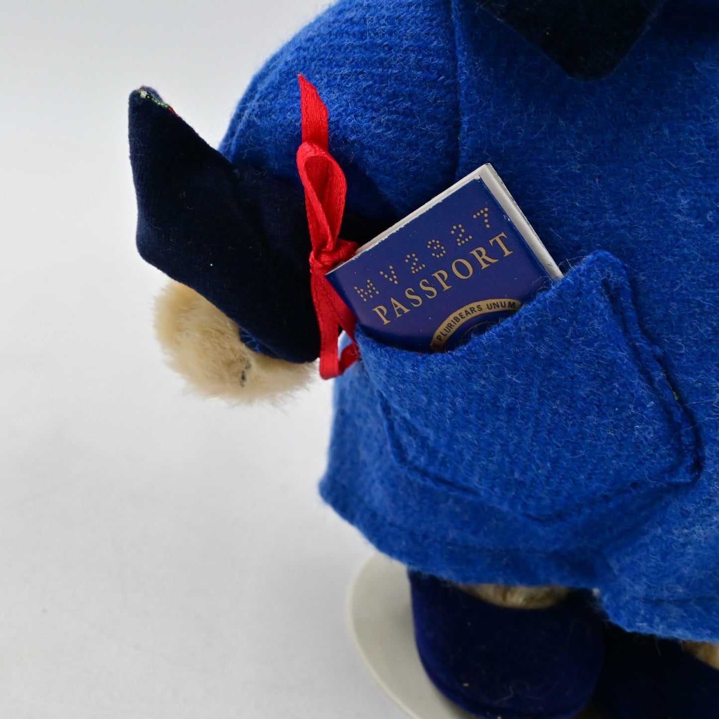 Muffy Vanderbear Grand Tour W/ Stand Vintage Stuffed Plush Bear
