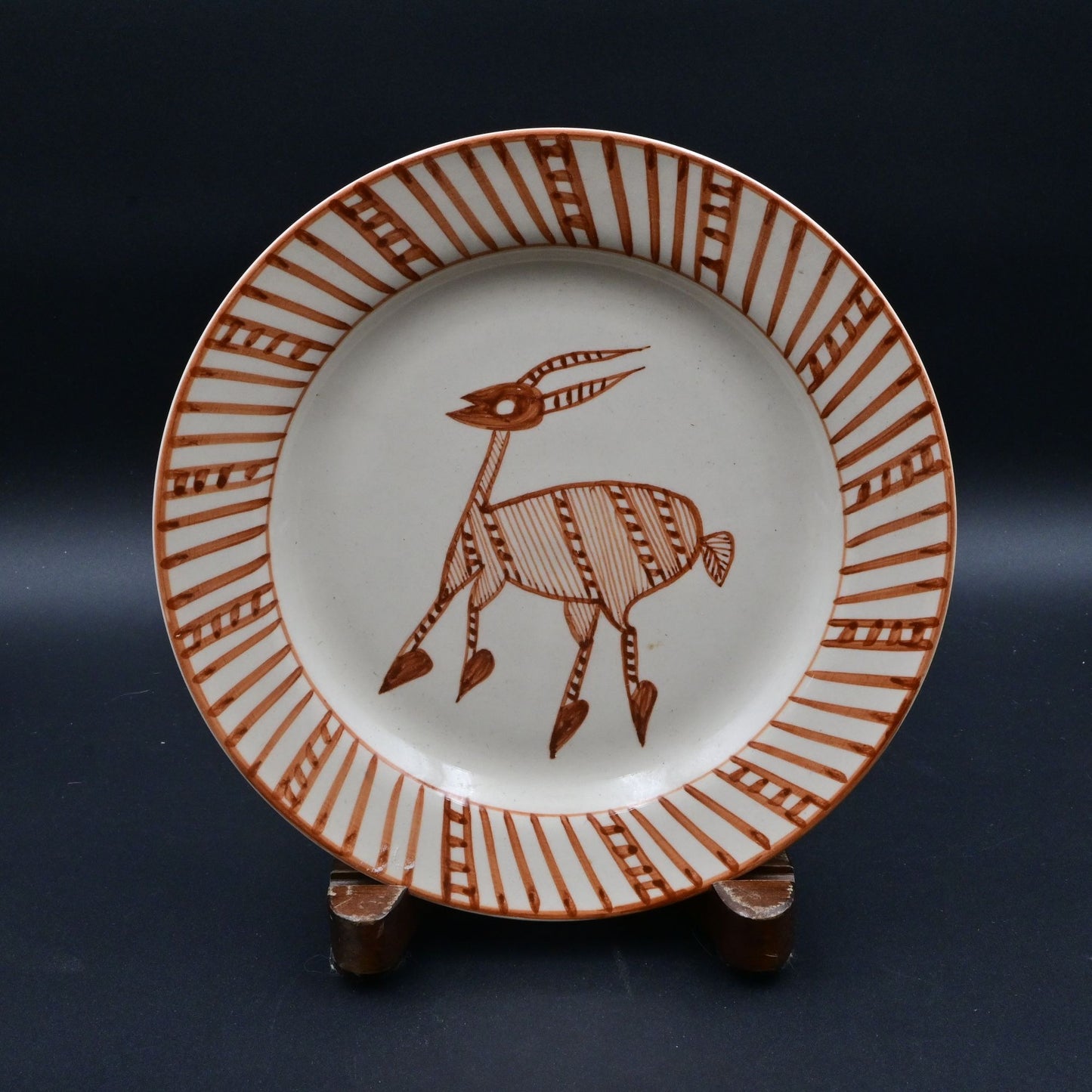 Wynne Noble Signed Pottery Large Dinner Plate Horned Antelope/Deer Rustic