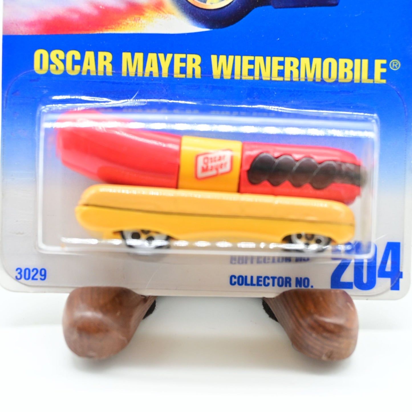 Hot Wheels Oscar Mayer Wienermobile Die-Cast Model Car 204