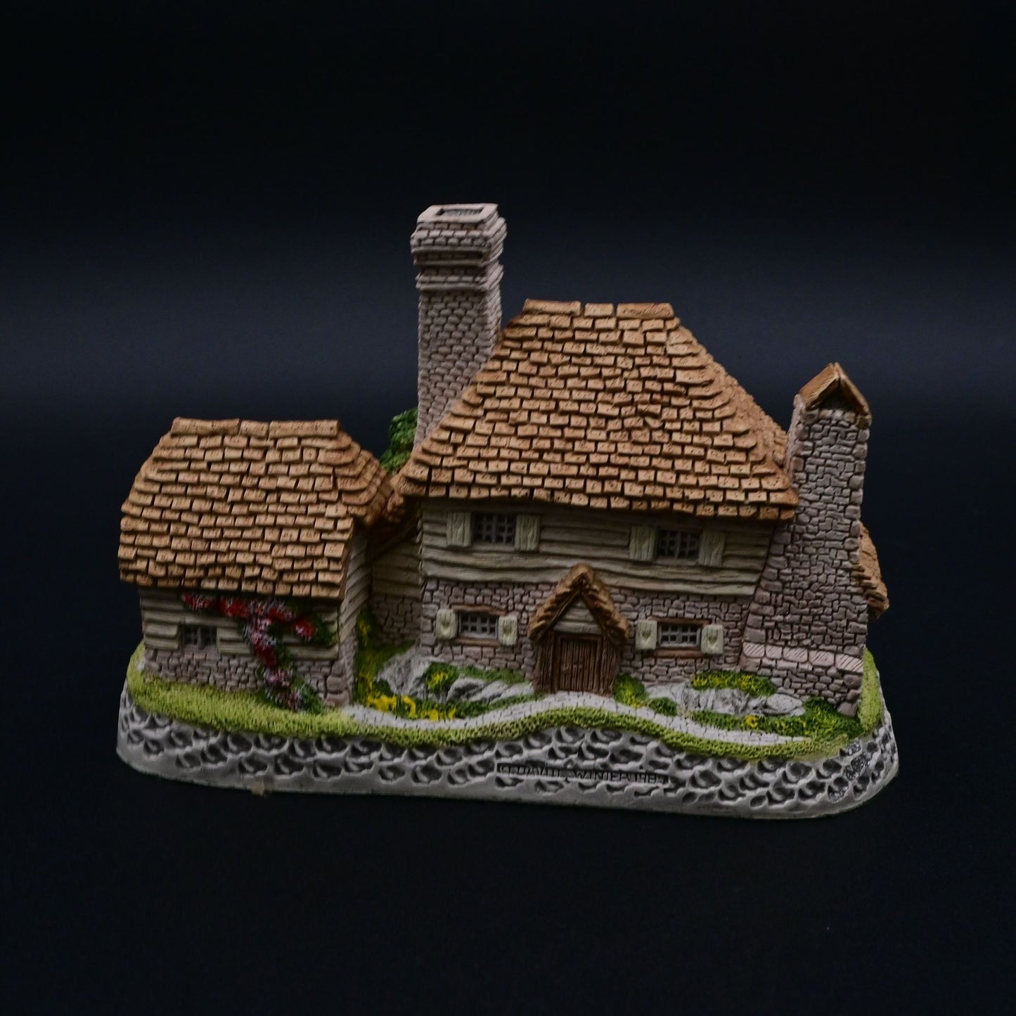 Vintage 1985 David Winter Cottages Kent Cottage Figure