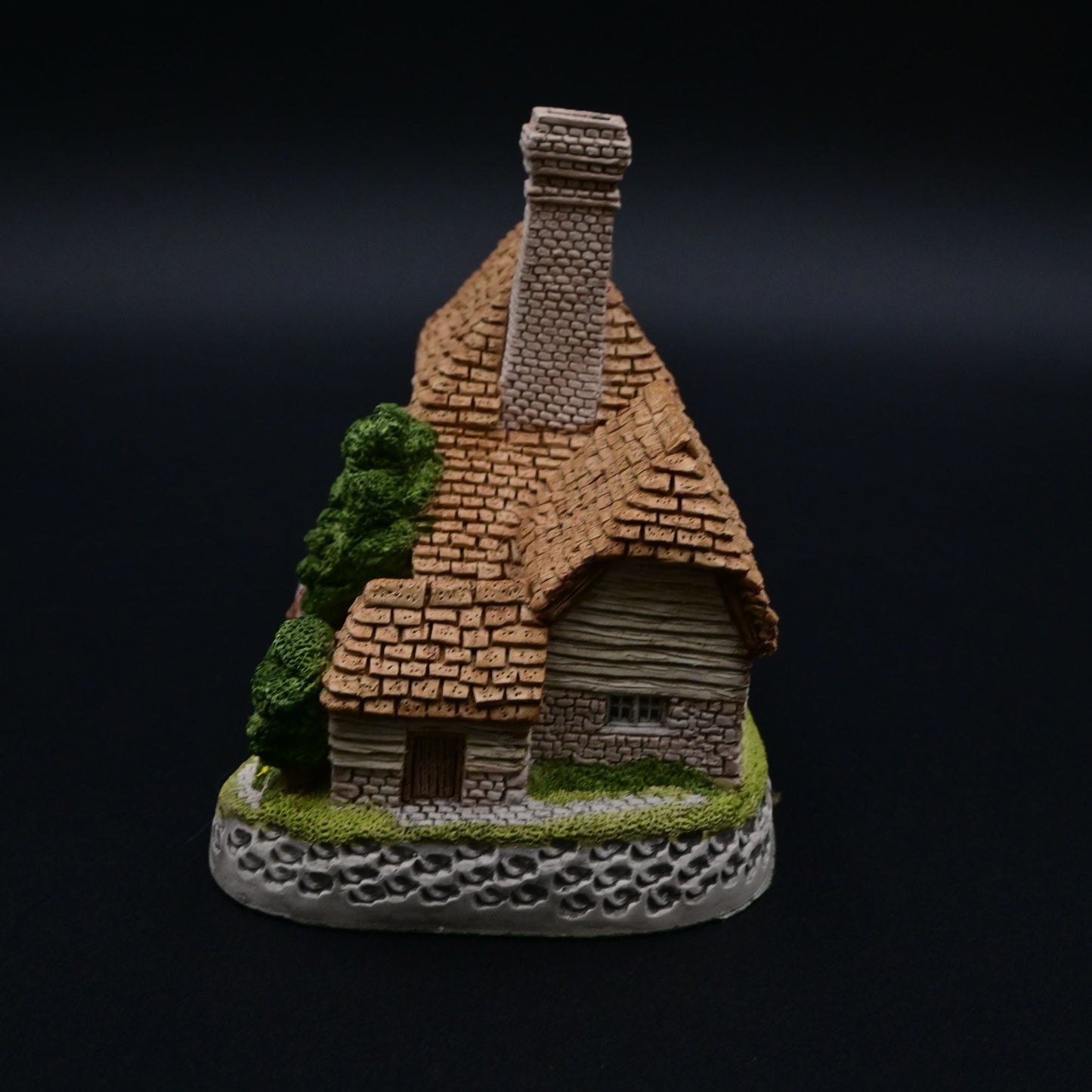Vintage 1985 David Winter Cottages Kent Cottage Figure