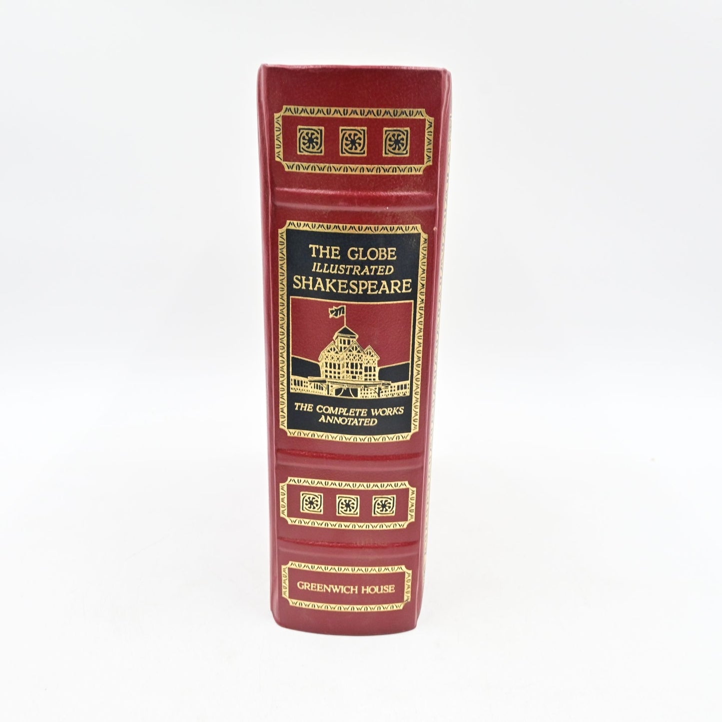 Globe Illustrated Shakespeare : The Complete Works Annotated Deluxe Edition 1983