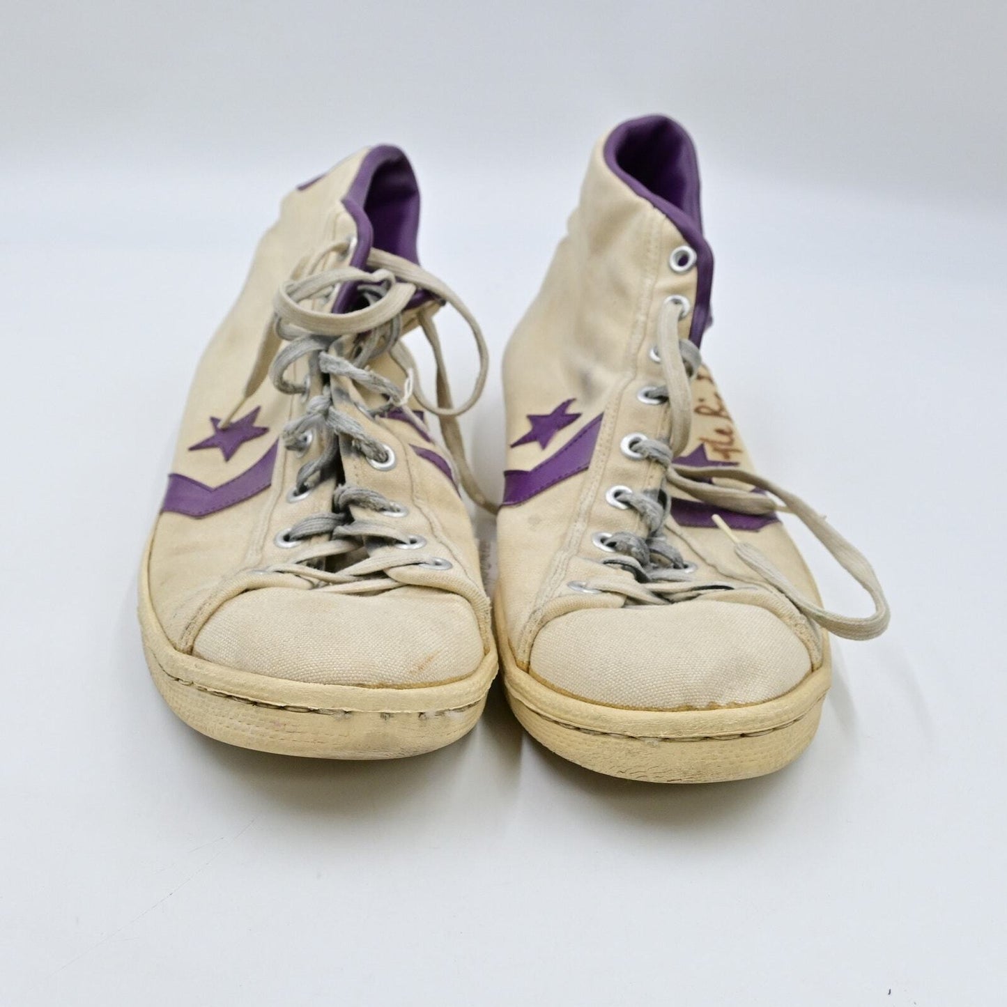 NBA Phoenix Suns Rich Kelley Autographed Converse Sneakers & Sweatshirt