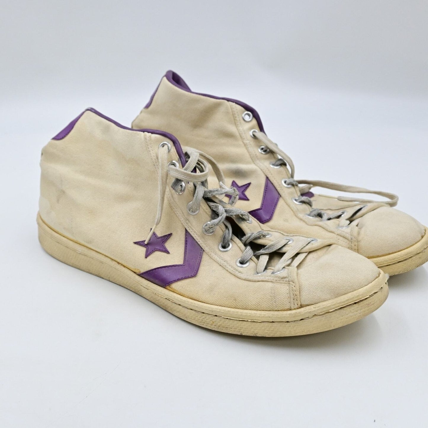 NBA Phoenix Suns Rich Kelley Autographed Converse Sneakers & Sweatshirt